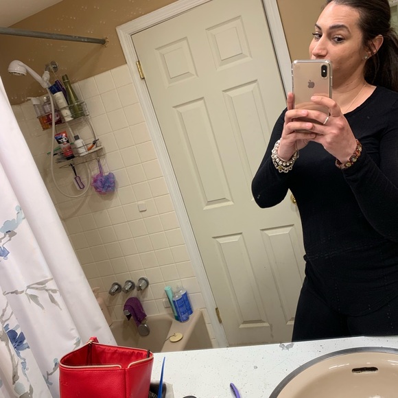 Meet your Posher, Britney - Picture 1 of 1